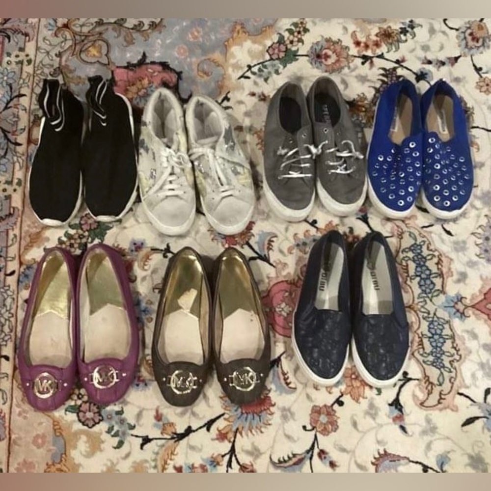 7 pairs of flats & sneaker size 8.5-9 US for 100$